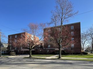 460 W Downer Place Unit 5D