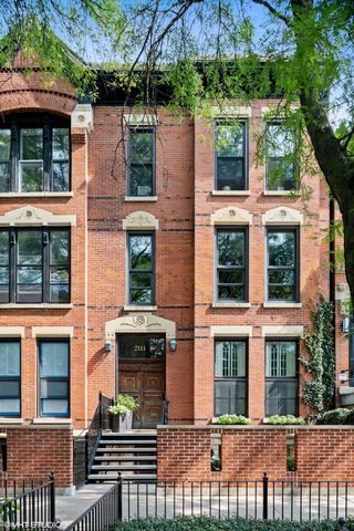 2111 N Cleveland Avenue Unit 3