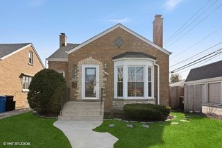 4815 N Mulligan Avenue