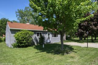 25 Della Street