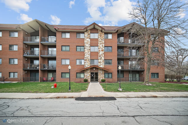 2301 183rd Street Unit 403 Homewood, IL Condo Sold - Photo 1 of 21. Opens carousel modal