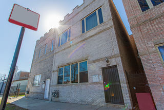 1926 N Leclaire Avenue Unit 2R
