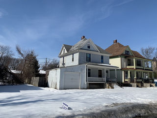 315 S Chicago Avenue