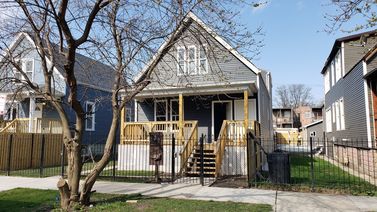 726 N Leclaire Avenue