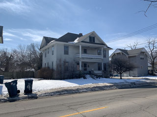 556/558 E Station Street