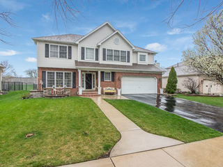2832 Fairhauser Court