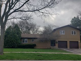 585 Chardonnay Lane