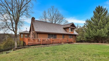 7 Arrowwood Lane