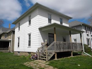 702 E 4th Street