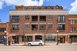 5647 N Clark Street Unit 404