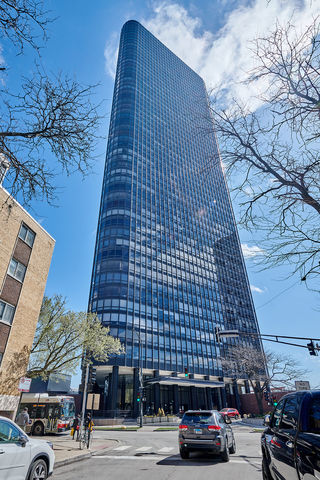 5415 N Sheridan Road Unit 5104