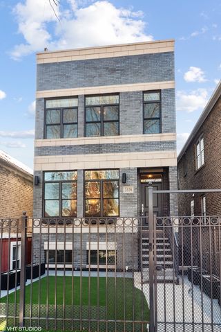 3328 S Aberdeen Street