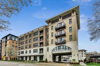 940 Maple Avenue Unit 205