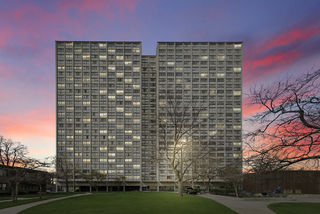 4800 S Lake Park Avenue Unit 1304
