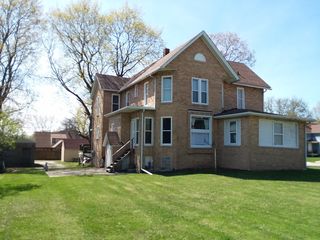 109 E 8th Street