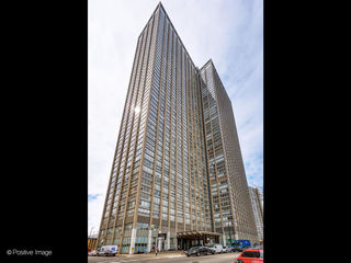 655 W Irving Park Road Unit 2404