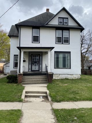 35 W Pleasant Street
