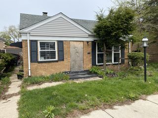 338 W 101st Place