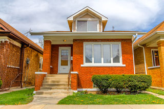 6048 W Byron Street