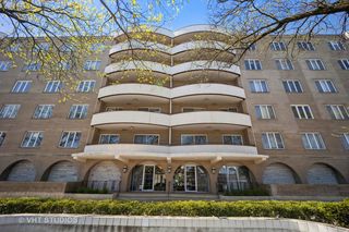 6400 N Cicero Avenue Unit 402