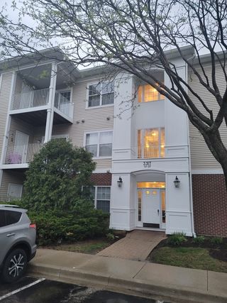 3317 Stratford Court Unit 3E