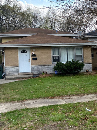 927 E 148th Street