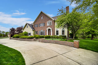 2402 Old Oak Drive