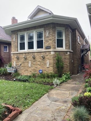 2146 W 107th Street