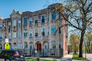 6559 S University Avenue Unit 205