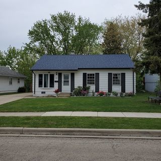 397 E Montana Avenue