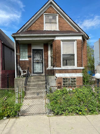 810 S Karlov Avenue