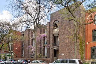 1750 N Wells Street Unit 202