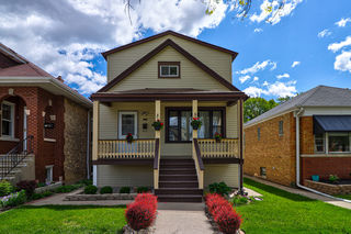3511 N Neenah Avenue