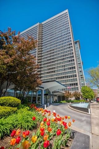 3550 N Lake Shore Drive Unit 711
