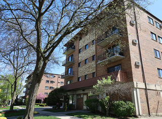 2317 N Neva Avenue Unit 402A