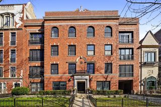 460 W Barry Avenue Unit 3E
