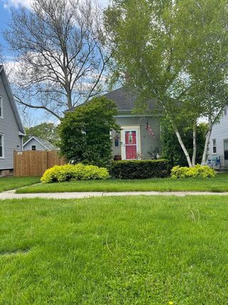 833 W Jackson Street