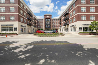 10 N Lake Street Unit 413