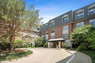 800 Deerfield Road Unit 110