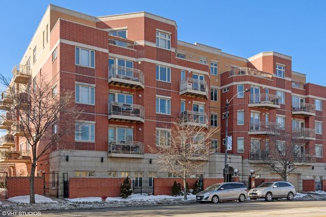 4950 N Western Avenue Unit 2L Chicago, IL Condo Sold - Photo 1 of 14. Opens carousel modal