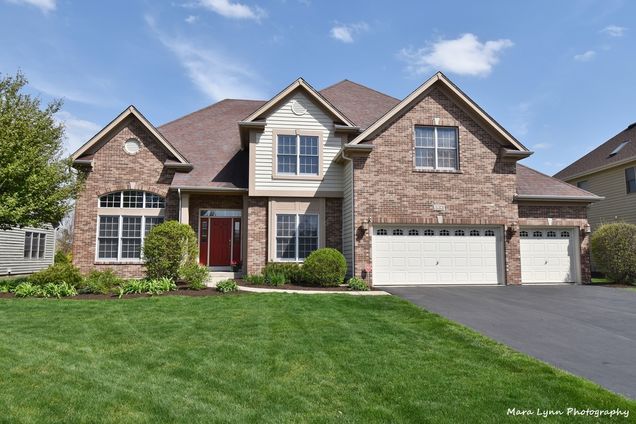 533 N Sycamore Lane North Aurora, IL House Sold - Photo 1 of 42. Opens carousel modal