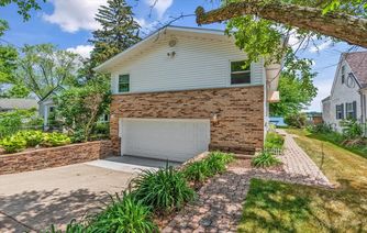 913 N Lake Shore Drive