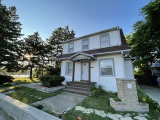 512 Randolph Street
