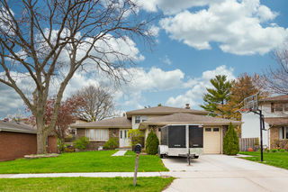 911 Dearborn Circle