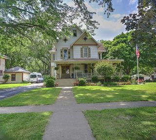 617 S 4th Street