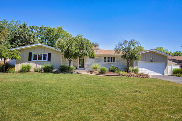 3208 W Fairway Drive McHenry, IL House Sold - Photo 1 of 29. Opens carousel modal