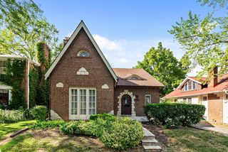 1600 Ashland Avenue