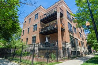1324 W Pratt Boulevard Unit 2E