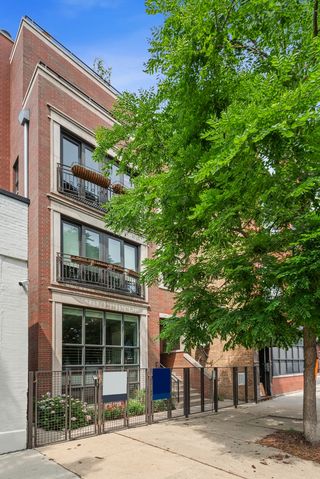 1404 W Erie Street Unit 1