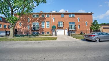 6235 S Knox Avenue Unit D